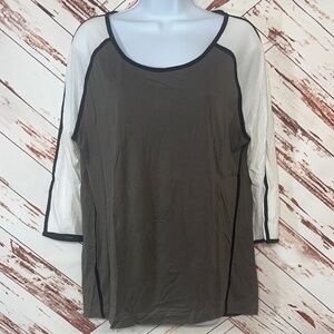 NWOT Express Gray and White 3/4 Sleeve Tee